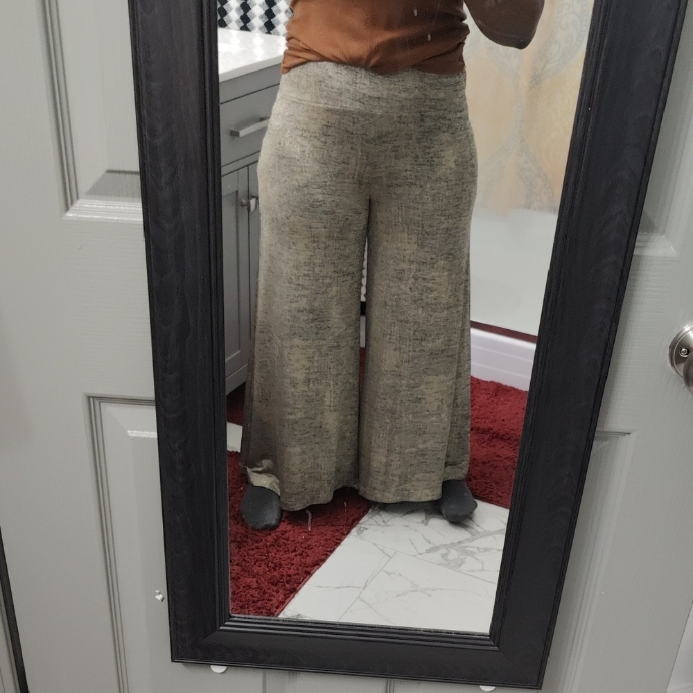 Shimmery Stretchy Elegant Wide-Leg Pants in Textured Beige